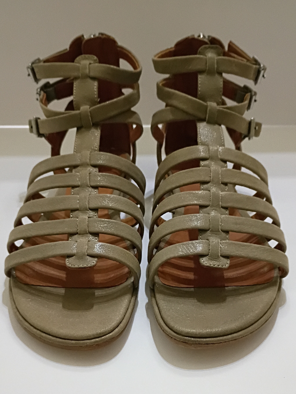 Gentle Souls Quick Break gladiator sandals Size 10